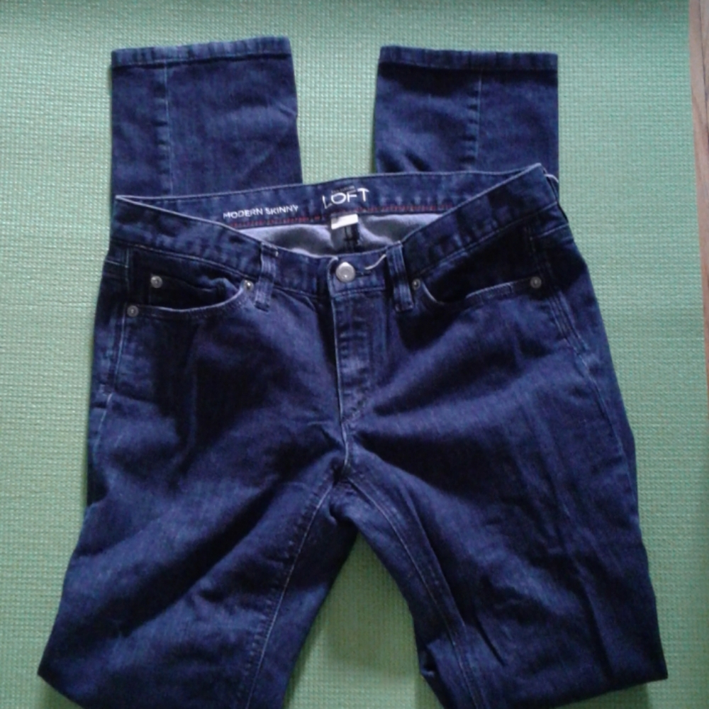 Skinny modern jeans